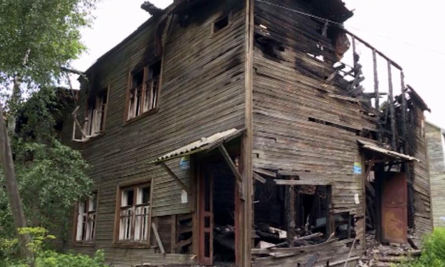 Кто должен сносить деревянные дома в Архангельске?