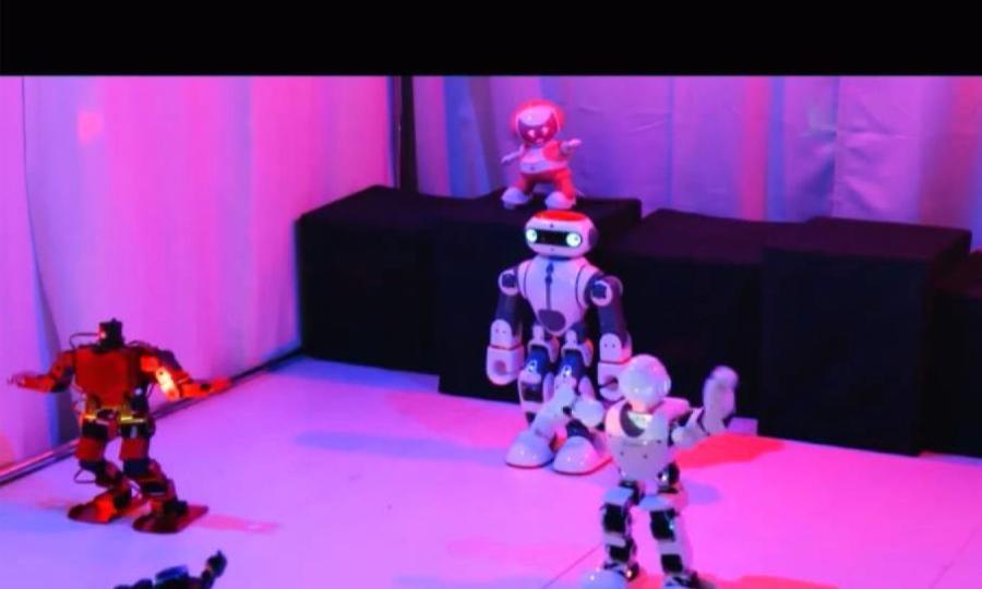 Выставка роботов дзержинск жюль верн. Выставка роботов виброплатформа. Город будущего выставка роботов. Выставка роботов в Челябинске в Кубе. Выставка роботов Волгоград танец роботов робот собака.