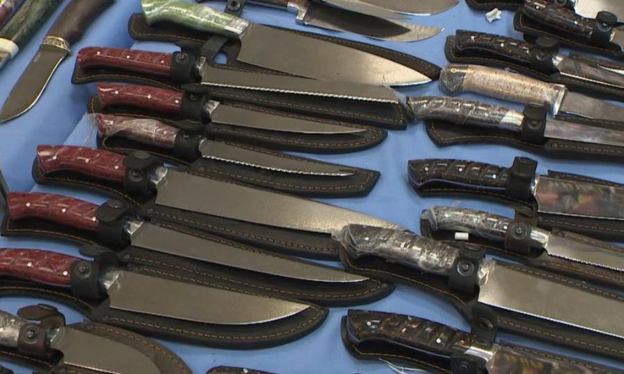 Выставка кованных ножей открылась сегодня в Архангельске